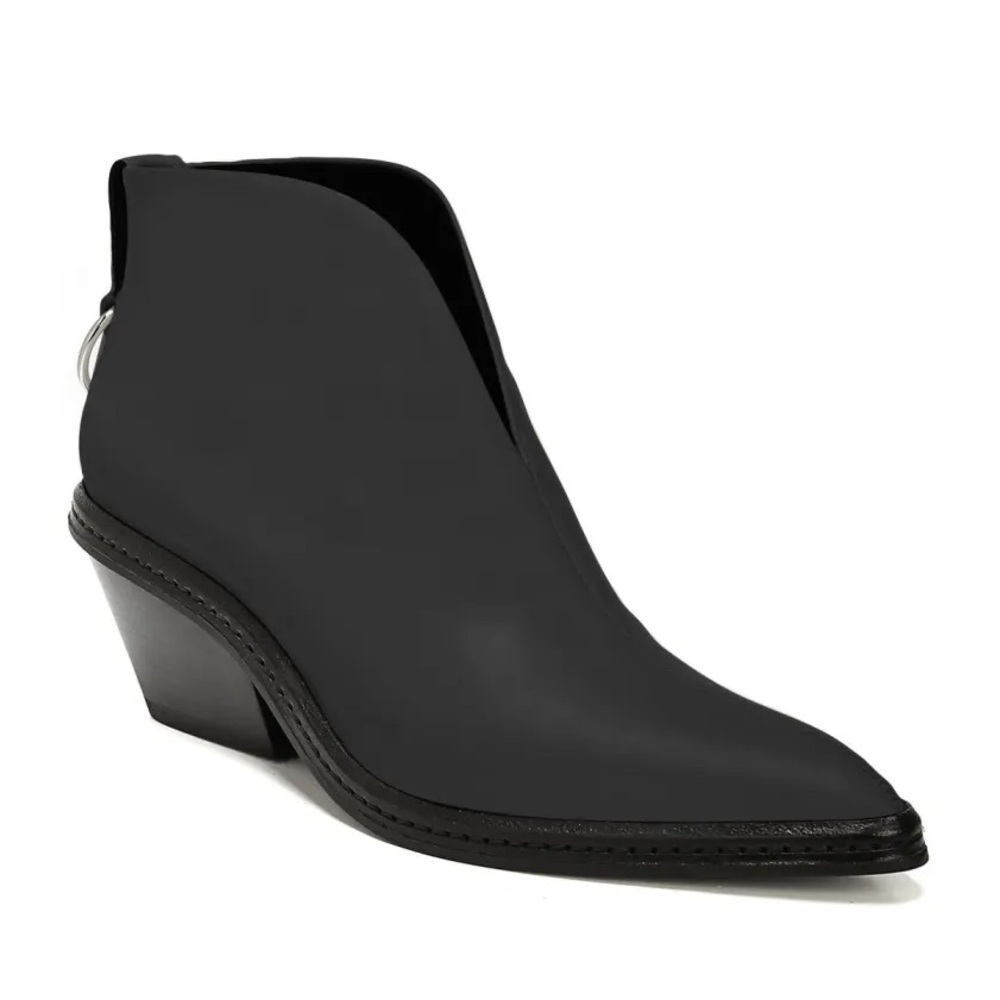 Via Spiga NEW IN ORIGINAL BOX Fianna Bootie Black Leather Ankle Boots MSRP $295